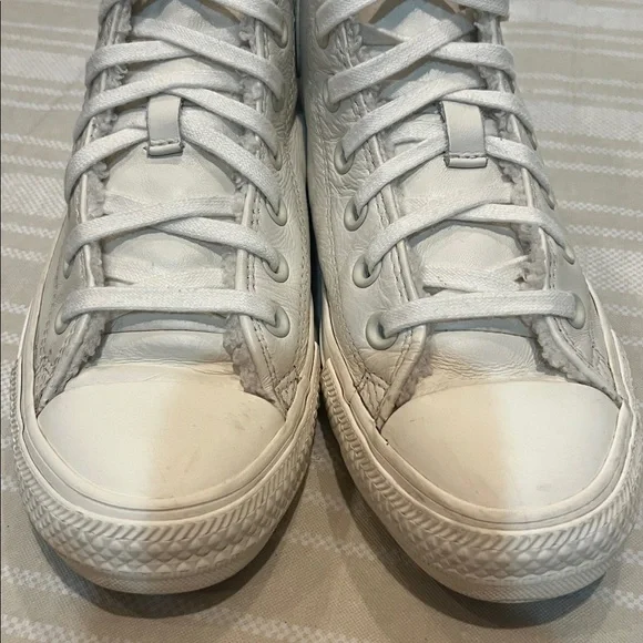 Converse Chuck Taylor All Star Leather Hightop Sneakers size 6.5 women’s - Picture 4 of 8
